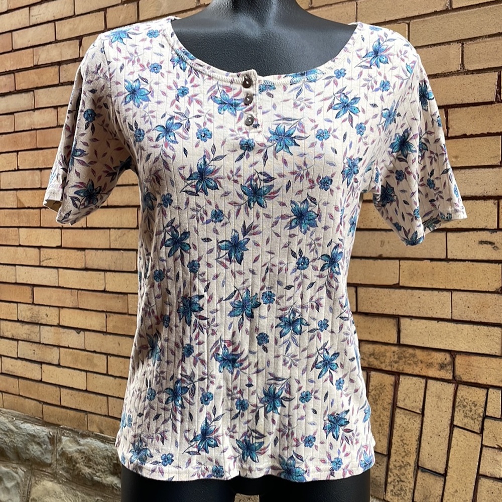 Vintage 90’s Van Heusen For Her floral baby tee Size Small